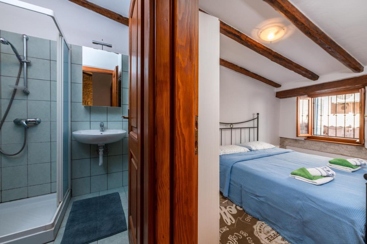 Apartment Blue Bay Free Parking ロヴィニ エクステリア 写真